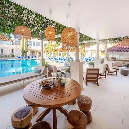 Waterman Svpetrvs Resort 